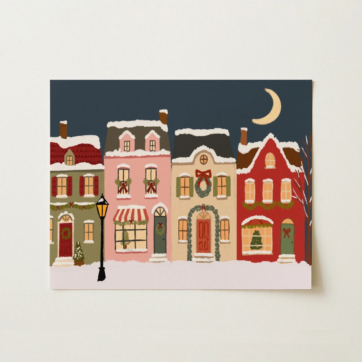 Snowy Christmas Village at Night – Póster de Navidad