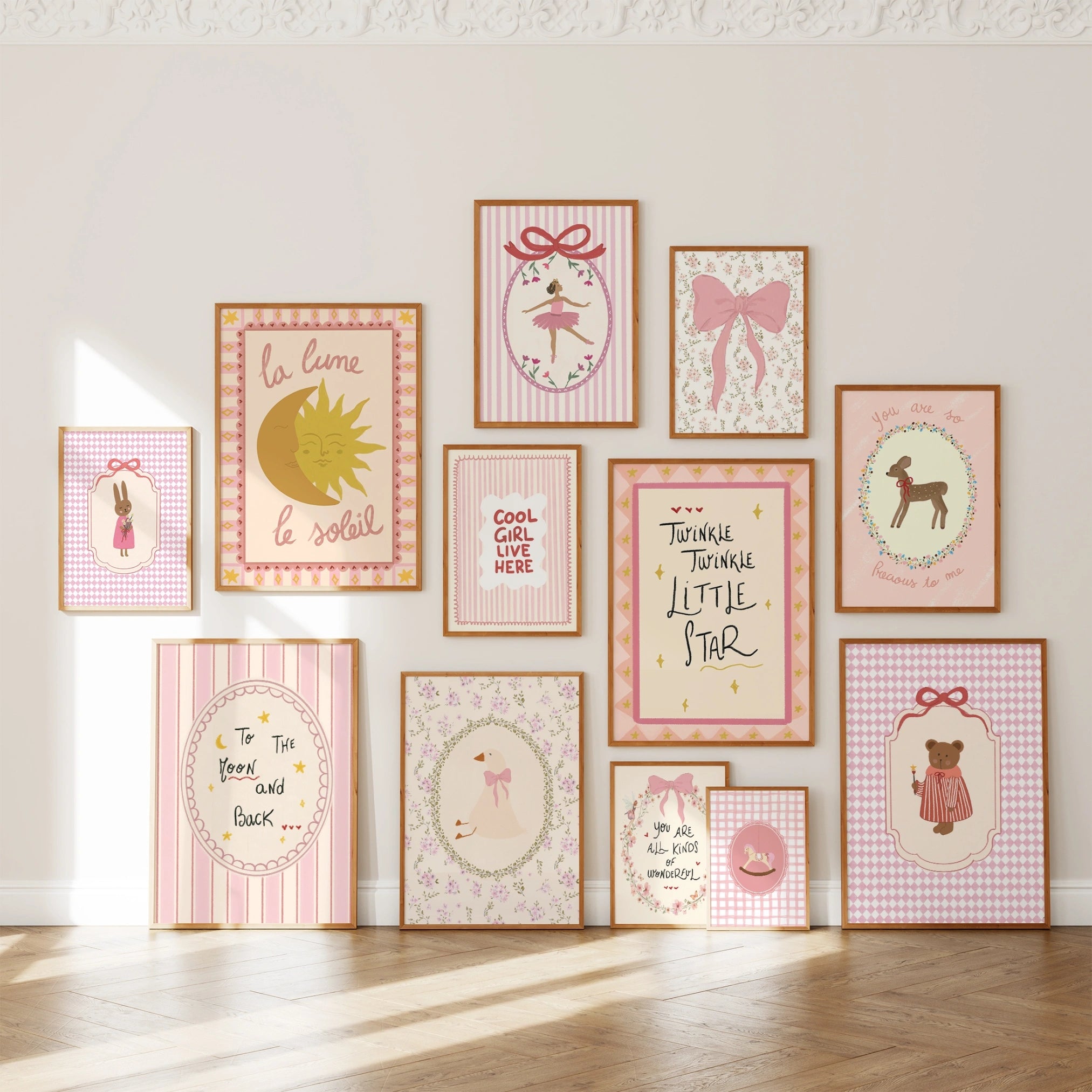 Ensemble de 16 affiches roses vintage faites à la main pour chambre d'enfant