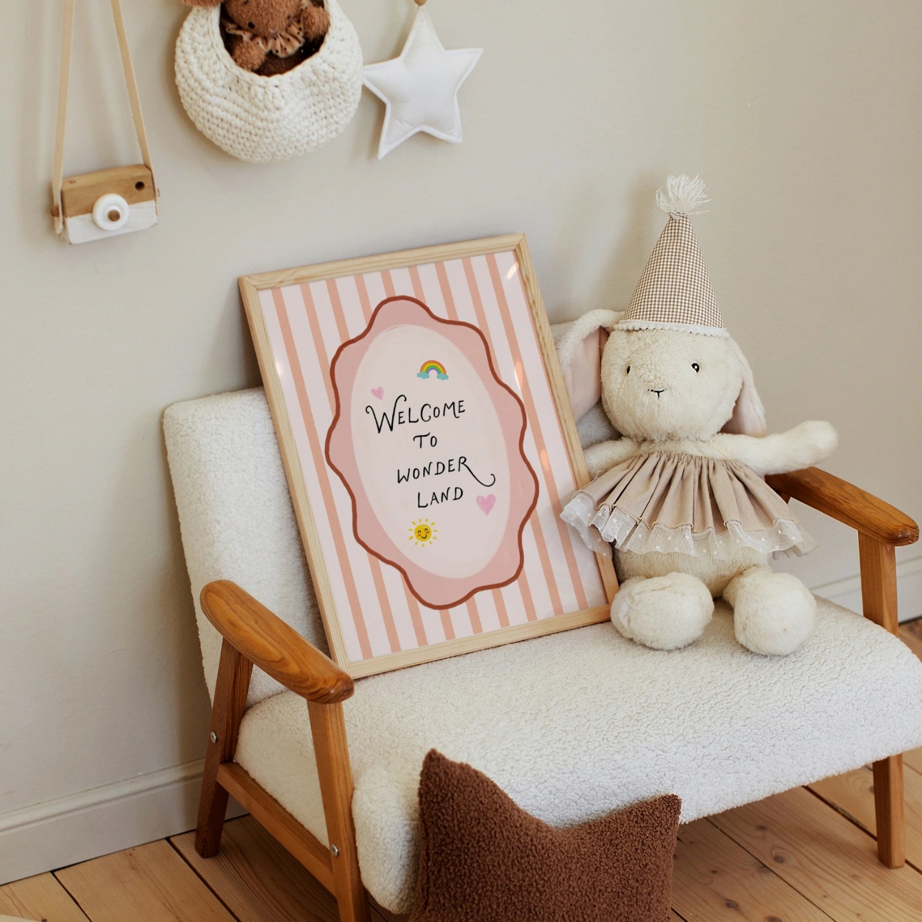 Stampa da parete per cameretta con frase “Welcome To Wonderland”