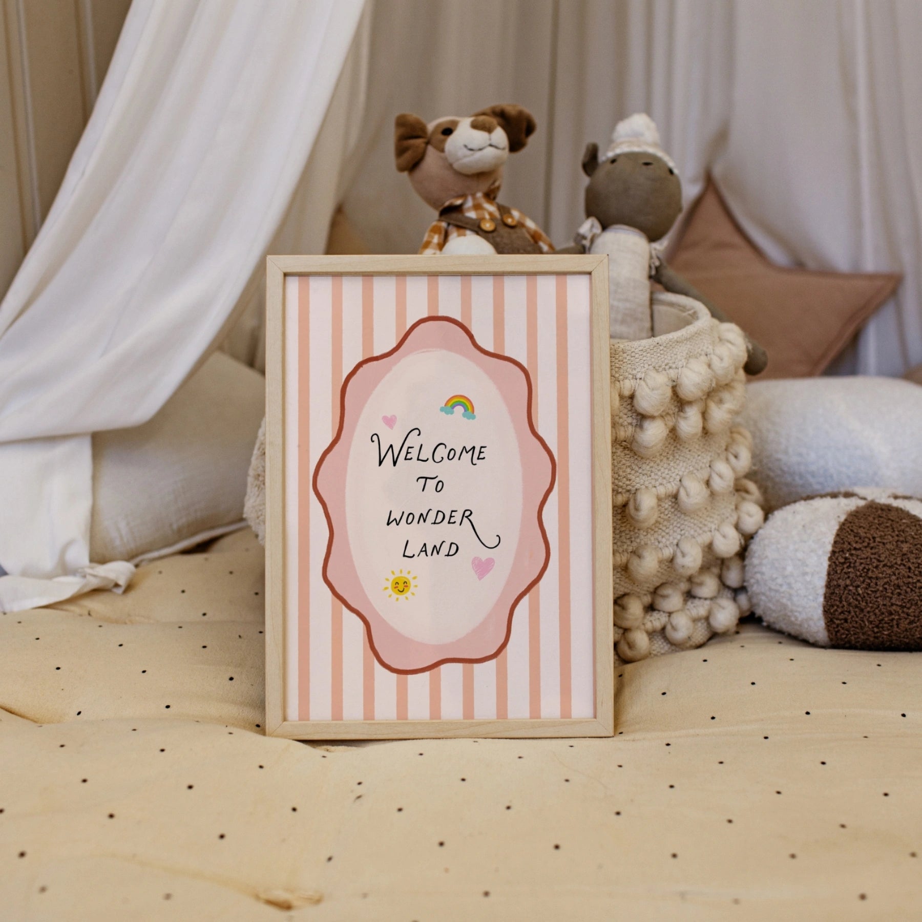 Stampa da parete per cameretta con frase “Welcome To Wonderland”