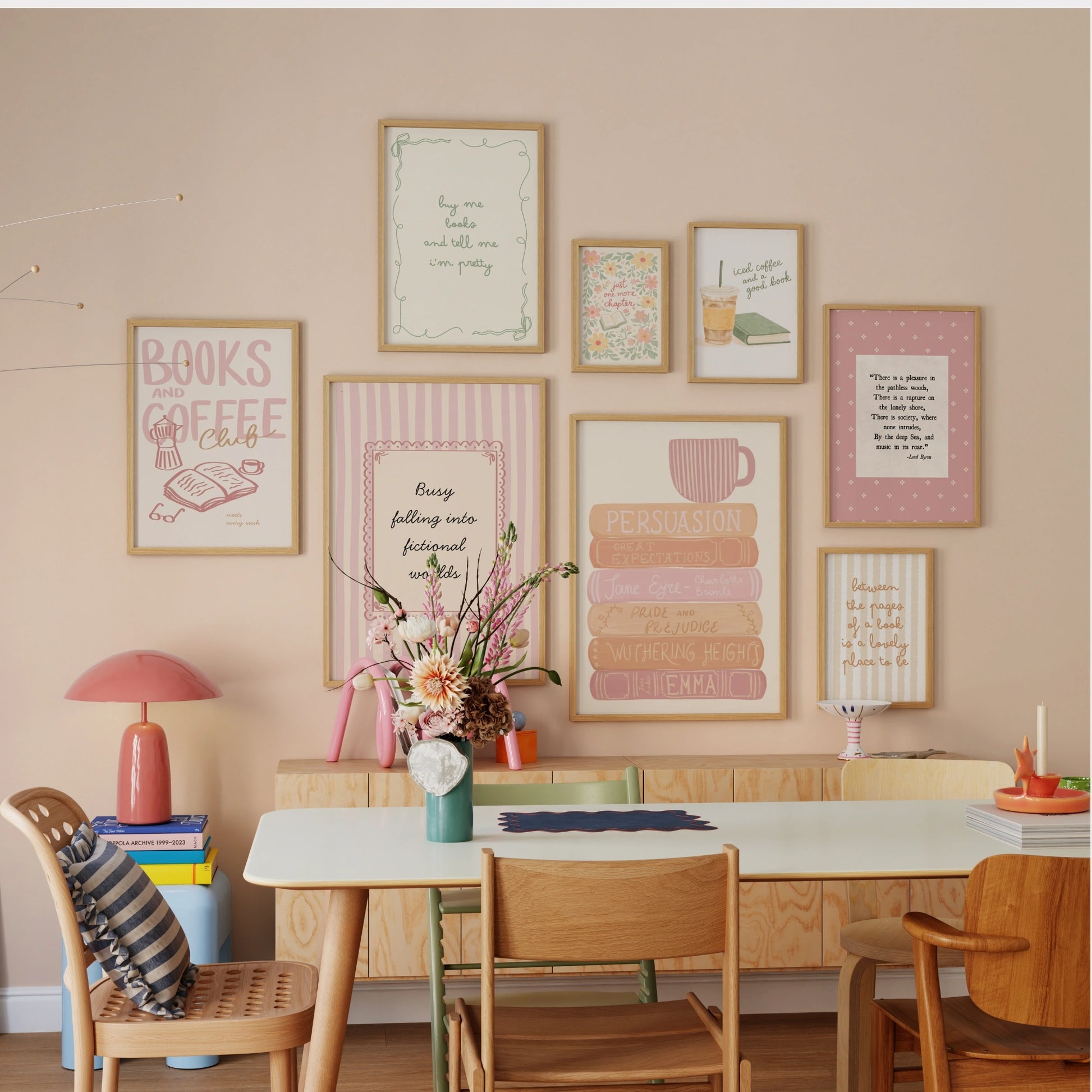 Décoration de livres bleue faite à la main, plus de 100 impressions