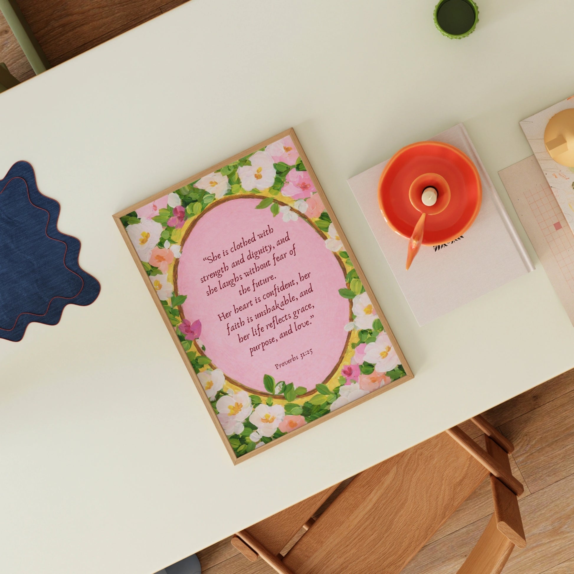 Décoration florale féminine avec versets bibliques