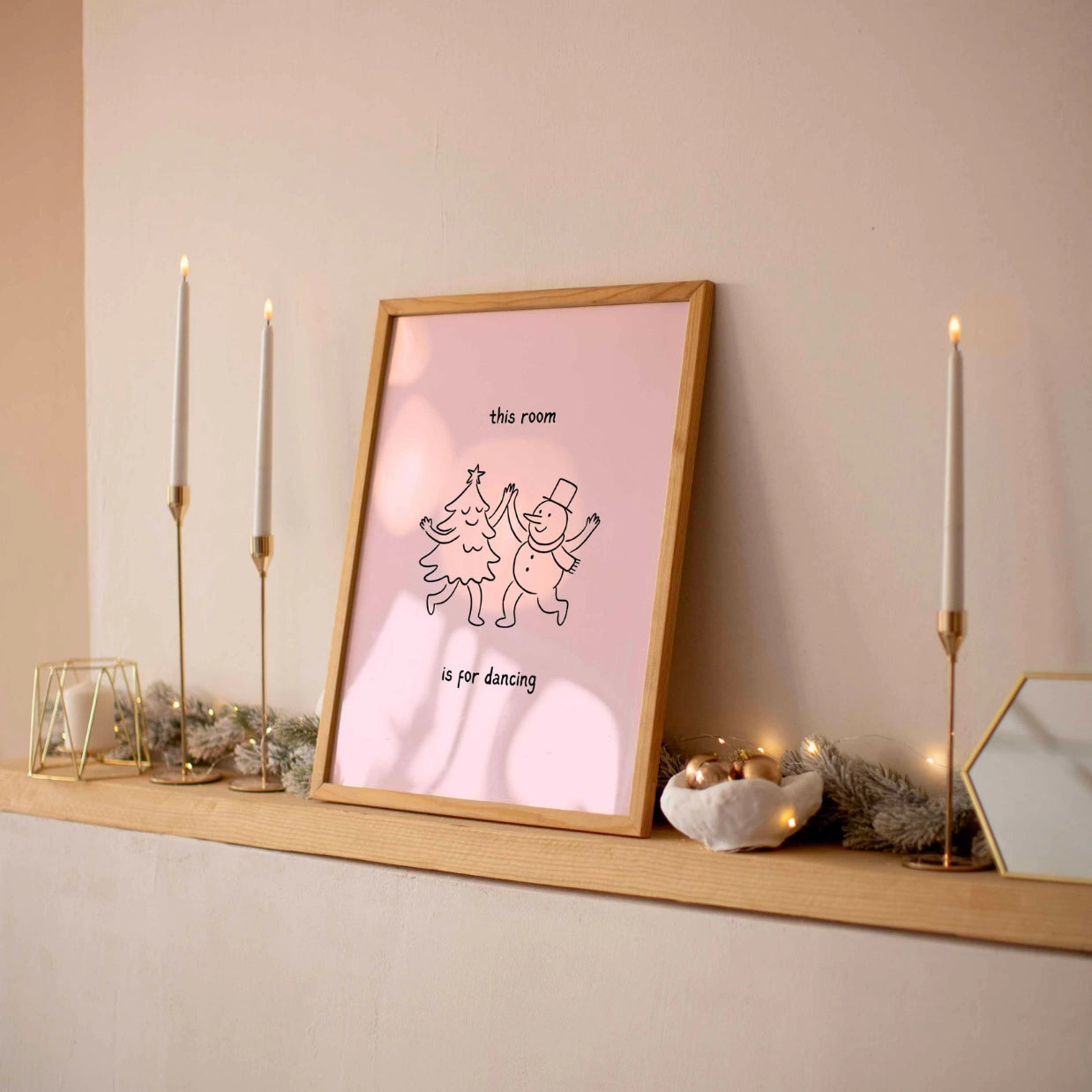 Playful Minimal Xmas Decor