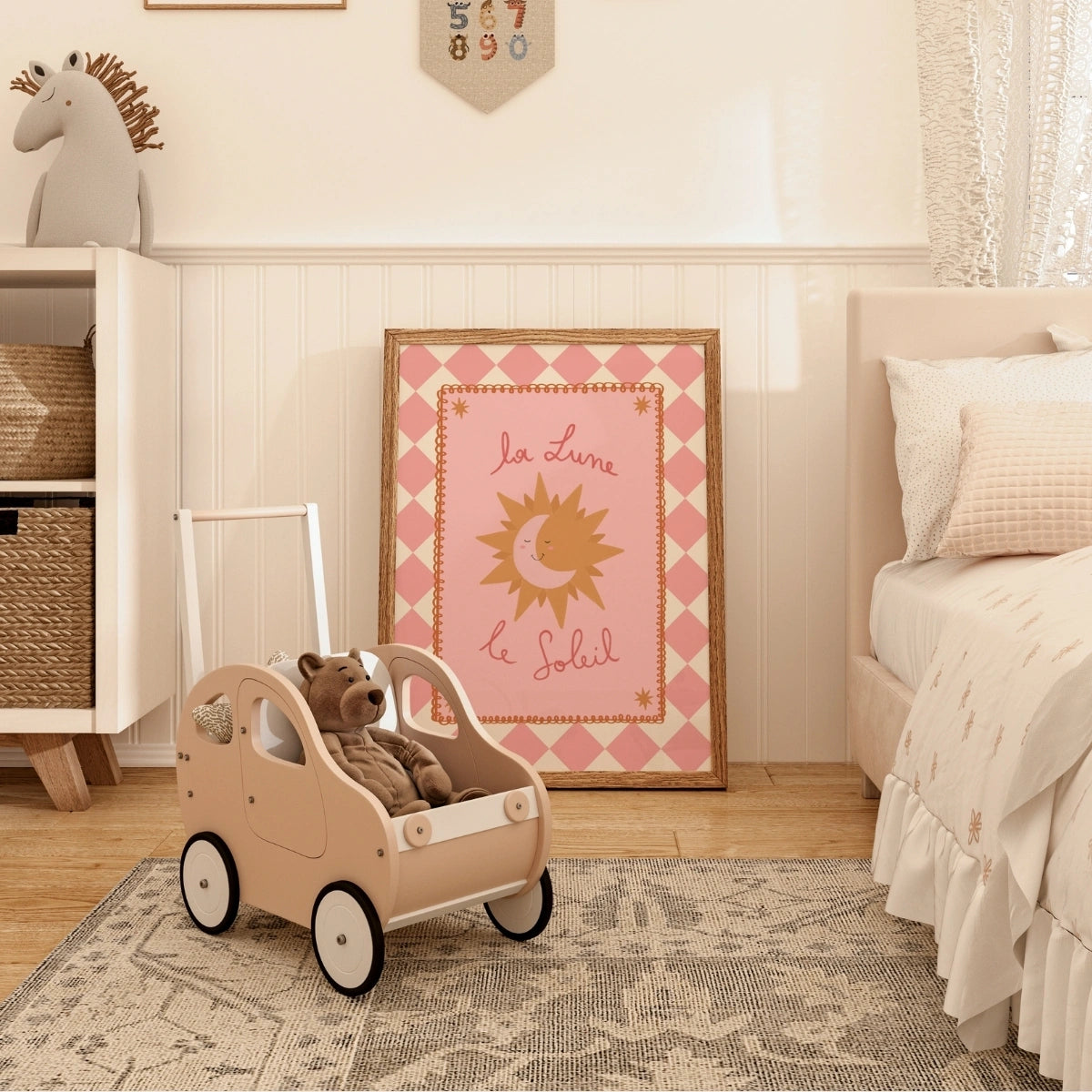 Décoration de chambre d'enfant rose