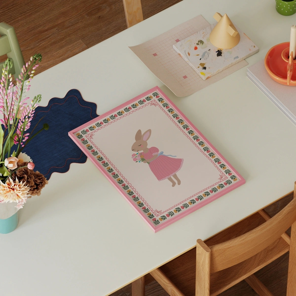 Décoration de chambre d'enfant rose pâle