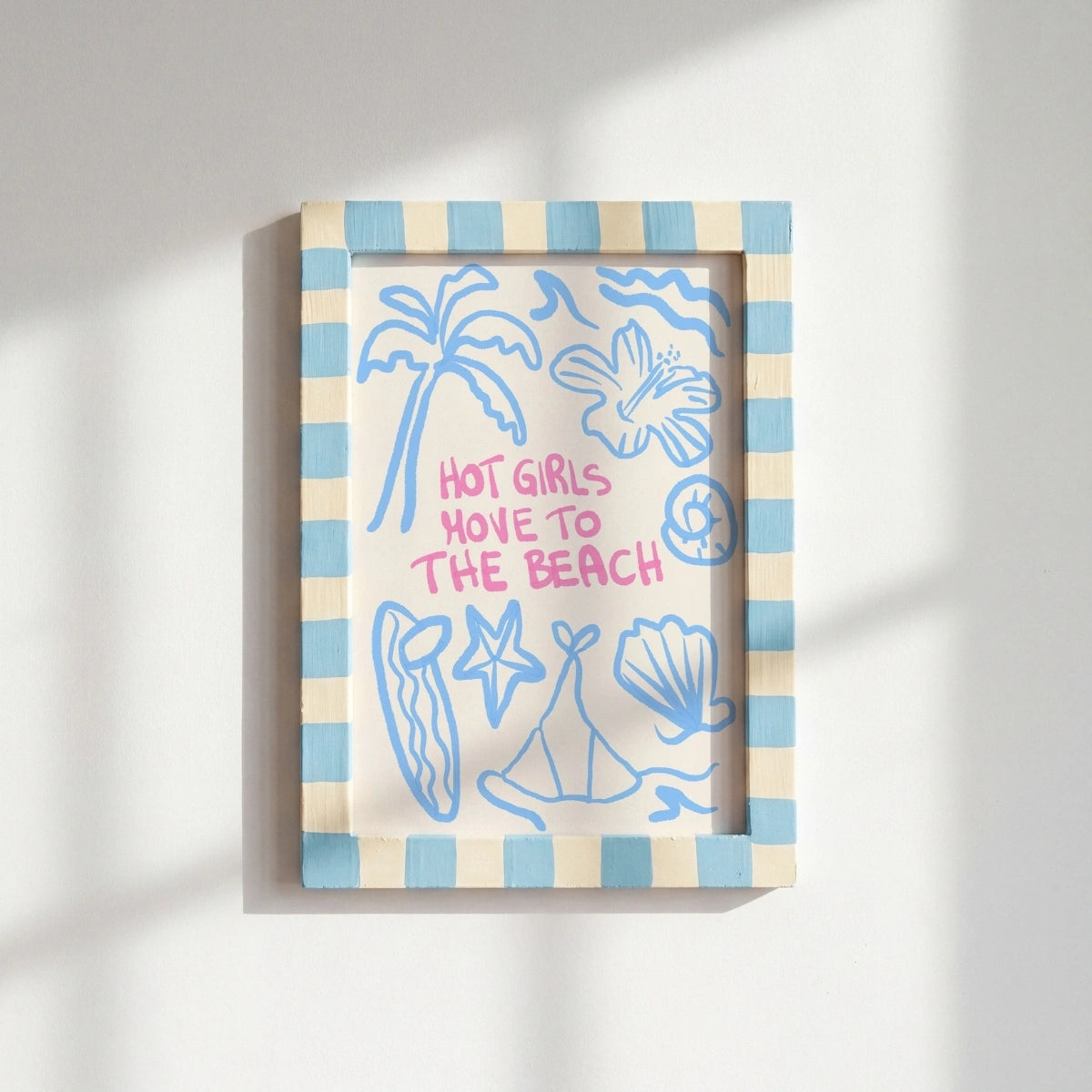 Arte de Pared Chicas Calientes en la Playa - Impresión de Verano Costero, Decoración de Pared Costera