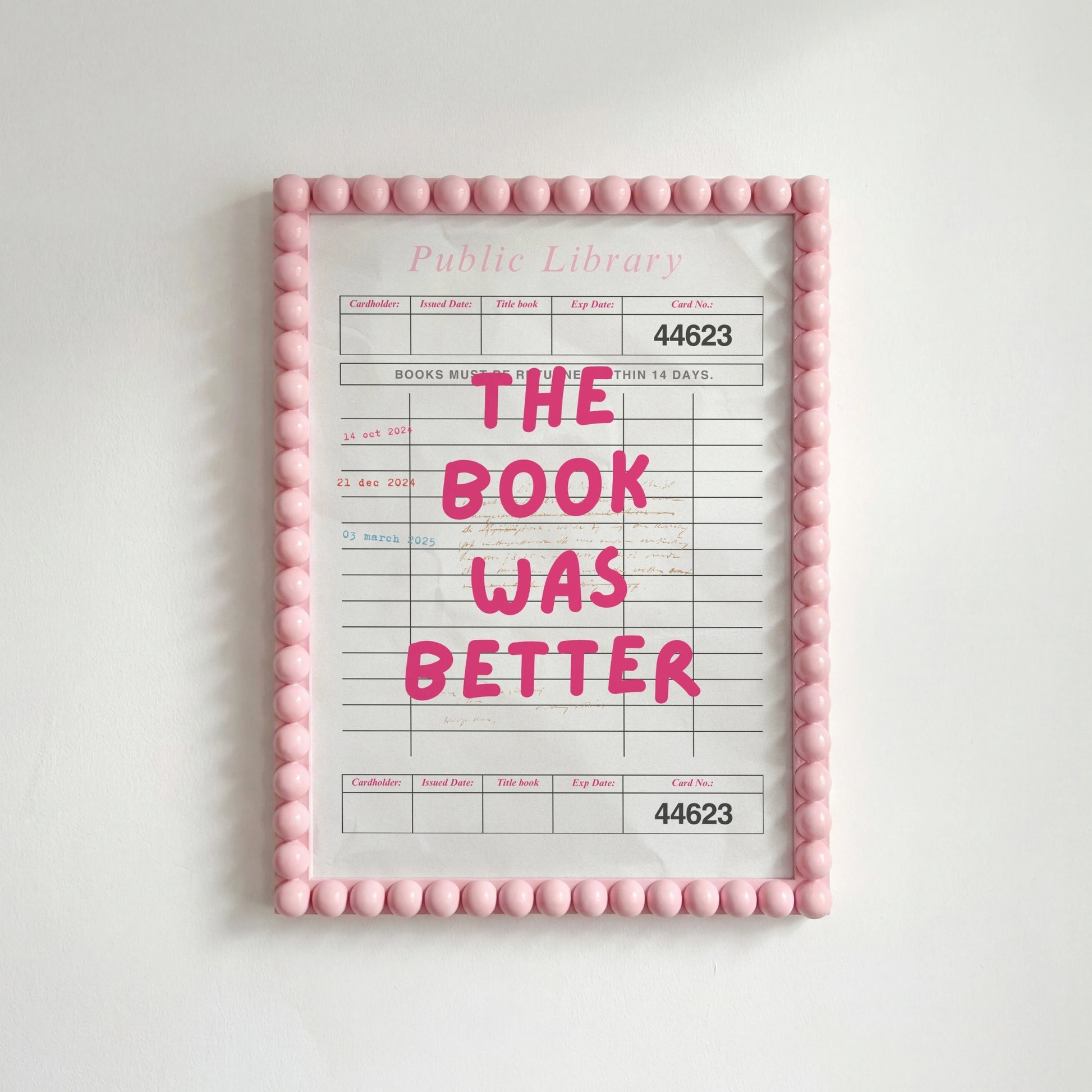 El Libro Fue Mejor – Impresión Rosa de Tarjeta de Biblioteca