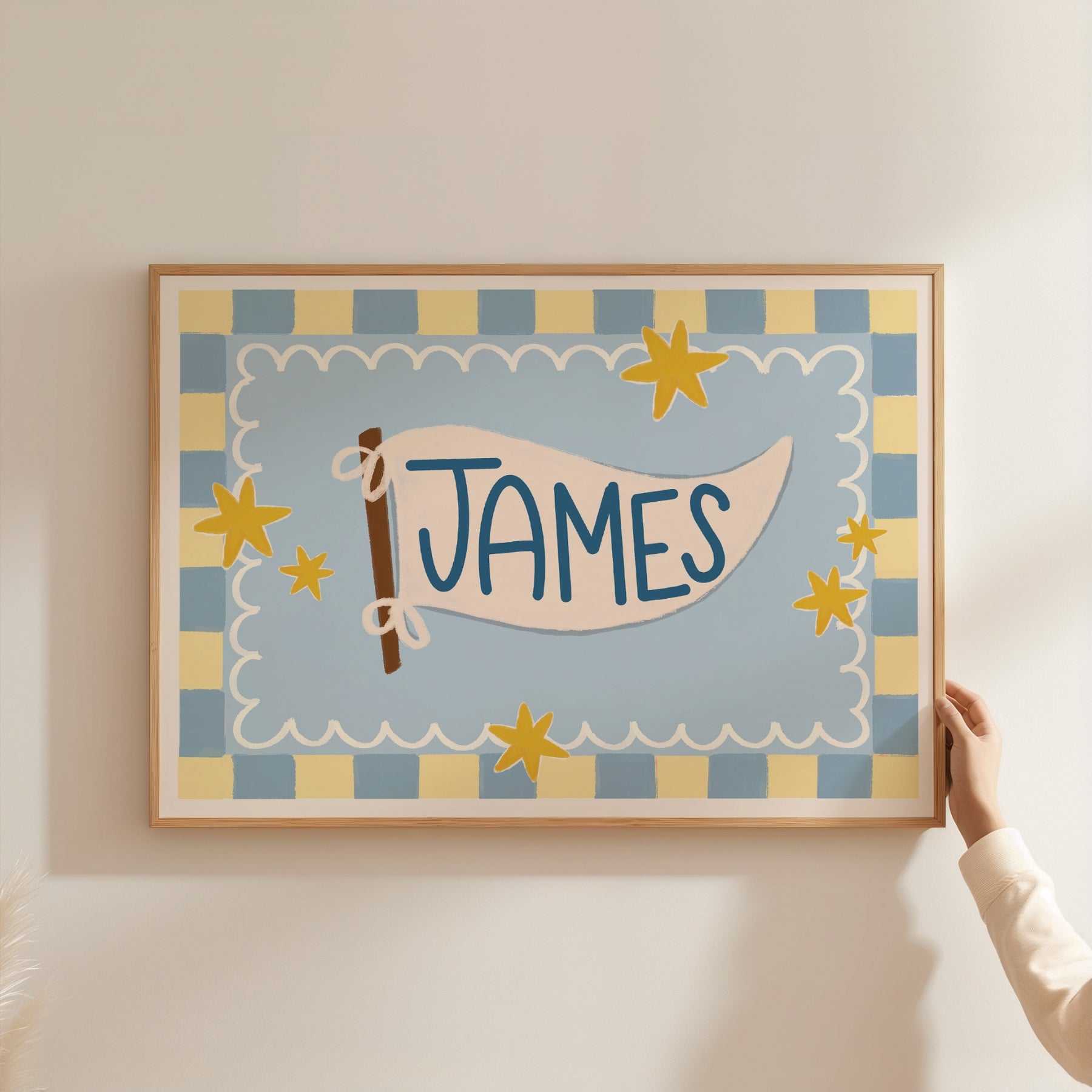 Stampa nursery personalizzata con nome e bandierina