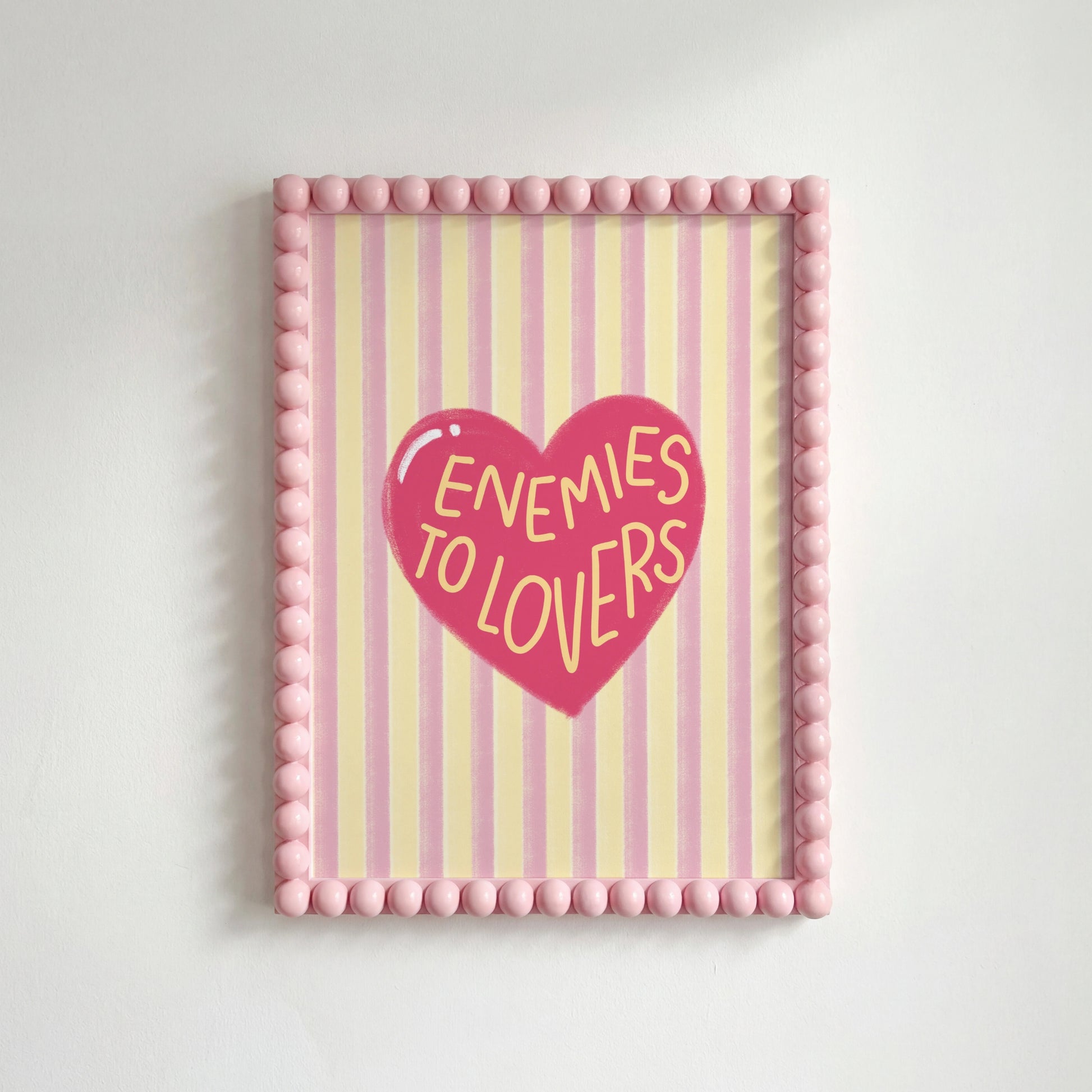 Impresión De Enemigos a Amantes – Arte de Pared con Tema Literario