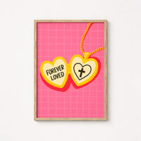 Arte de Pared Cristiano Forever Loved – Impresión de Collar con Cruz de Corazón Rosa, Decoración Cristiana de Pared