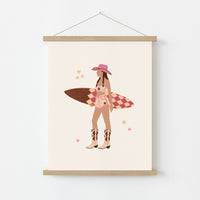 Arte murale costiera di cowgirl surfista